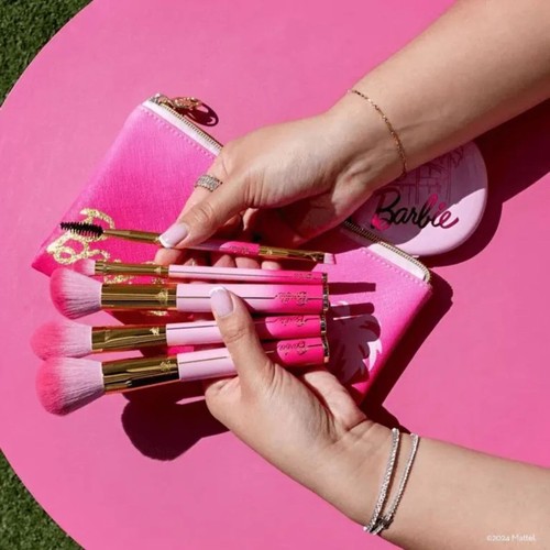 Barbie malibu brush - 💗💄barbie,